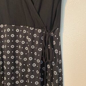 CHRIS & Carol black and white wrap dress medium